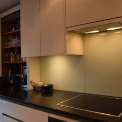 Отель 2 Bedroom House in the Heart of Angel Лондон в номере