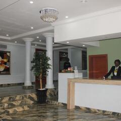 Отель Dannic Hotels Enugu Нигерия, Энугу - отзывы, цены и фото номеров - забронировать отель Dannic Hotels Enugu онлайн интерьер отеля