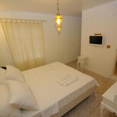 Отель Alacati Alanur Otel Чешме комната для гостей фото 5