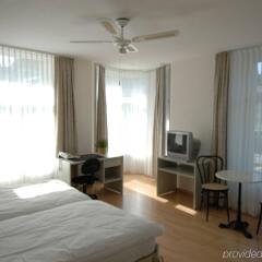 Отель Seestrasse Apartments Drei Koenige Швейцария, Цюрих - 1 отзыв об отеле, цены и фото номеров - забронировать отель Seestrasse Apartments Drei Koenige онлайн комната для гостей фото 2