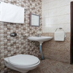 OYO 13214 Hotel Metro 7x11 ванная