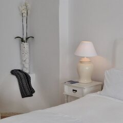 Отель Kirini Santorini Греция, Остров Санторини - отзывы, цены и фото номеров - забронировать отель Kirini Santorini онлайн сейф в номере
