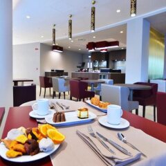 DoubleTree by Hilton Hotel Yerevan City Centre Ереван питание фото 2