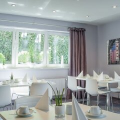 Отель Airport Hotel by The New Yorker Германия, Кёльн - 1 отзыв об отеле, цены и фото номеров - забронировать отель Airport Hotel by The New Yorker онлайн питание
