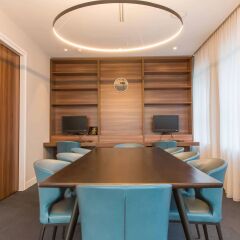 Отель Hampton by Hilton Amsterdam Centre East интерьер отеля
