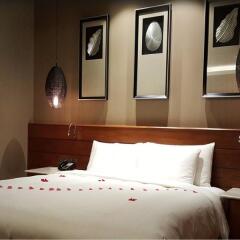 Отель Novotel Inle Lake Myat Min сейф в номере