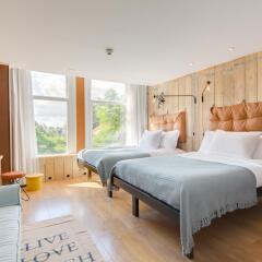 Max Brown Hotel Museum Square 3* Апартаменты с различными типами кроватей