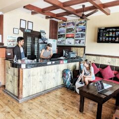 Отель Forest Lake Backpackers' Hostel Непал, Покхара - отзывы, цены и фото номеров - забронировать отель Forest Lake Backpackers' Hostel онлайн бассейн