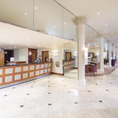 Corus Hotel Hyde Park интерьер отеля
