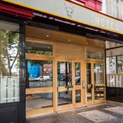Отель Hôtel Restaurant Au Bœuf Couronné вид на фасад фото 3