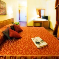 Hotel Bright в номере