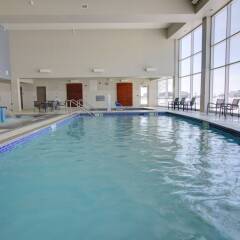 Holiday Inn Express Hotel and Suites Mankato East бассейн фото 2