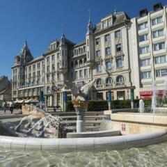 Отель Grand Hotel Aranybika Венгрия, Дебрецен - 8 отзывов об отеле, цены и фото номеров - забронировать отель Grand Hotel Aranybika онлайн приотельная территория