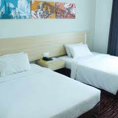 Отель Prescott Hotel KL Medan Tuanku Малайзия, Куала-Лумпур - 1 отзыв об отеле, цены и фото номеров - забронировать отель Prescott Hotel KL Medan Tuanku онлайн комната для гостей фото 2