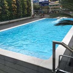Le Duy Grand Hotel бассейн