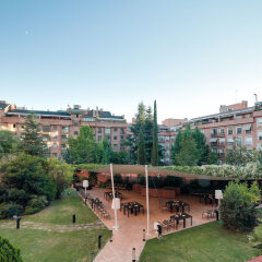 Отель Rafaelhoteles Atocha балкон