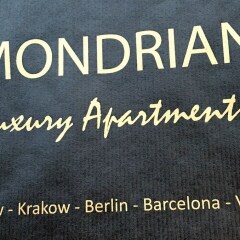 Отель Luxury Apartments MONDRIAN Market Square Польша, Варшава - отзывы, цены и фото номеров - забронировать отель Luxury Apartments MONDRIAN Market Square онлайн парковка