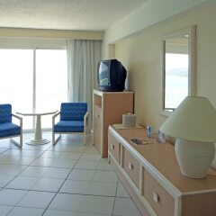 Отель Calinda Beach Acapulco комната для гостей фото 4