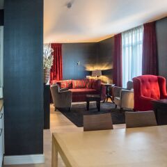 Отель Château de Bernalmont The place to stay гостиничный бар
