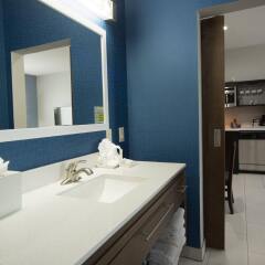 Home2 Suites by Hilton Tulsa Hills in Tulsa, United States of America from 178$, photos, reviews - zenhotels.com bathroom