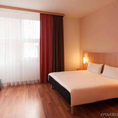 Отель ibis Nuernberg Altstadt комната для гостей фото 3