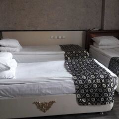 Katan Hotel сейф в номере
