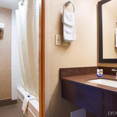 Отель Best Western Summit Inn США, Ниагара-Фолс - отзывы, цены и фото номеров - забронировать отель Best Western Summit Inn онлайн ванная