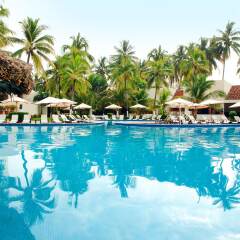 Hotel Emporio Ixtapa бассейн