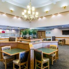 Quality Hotel And Conference Center Блюфилд гостиничный бар