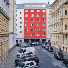 Отель MEININGER Hotel Wien Downtown Franz Австрия, Вена - 5 отзывов об отеле, цены и фото номеров - забронировать отель MEININGER Hotel Wien Downtown Franz онлайн