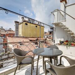 Отель Rialto Bridge Penthouse with Terraces Италия, Венеция - отзывы, цены и фото номеров - забронировать отель Rialto Bridge Penthouse with Terraces онлайн балкон