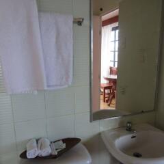 Отель Potter's Ridge Tagaytay Hotel Филиппины, Тагайтай - отзывы, цены и фото номеров - забронировать отель Potter's Ridge Tagaytay Hotel онлайн ванная