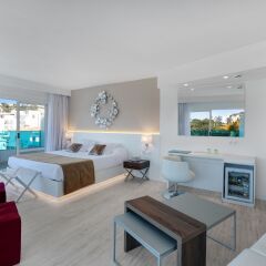 Отель Plaza Santa Ponsa комната для гостей фото 4