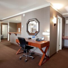 Отель Sheraton at the Falls США, Ниагара-Фолс - отзывы, цены и фото номеров - забронировать отель Sheraton at the Falls онлайн удобства в номере фото 2