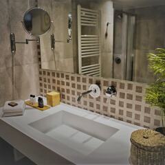 Mirivili Rooms & Suites Hotel ванная фото 6