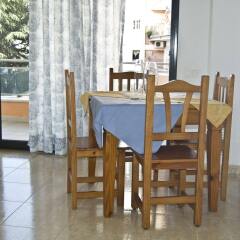 Отель Apartaments AR Eton Испания, Льорет-де-Мар - отзывы, цены и фото номеров - забронировать отель Apartaments AR Eton онлайн комната для гостей
