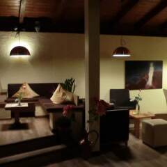 Отель Angerburg Blumenhotel Аппиано-сулла-Страда-дель-Вино интерьер отеля фото 2
