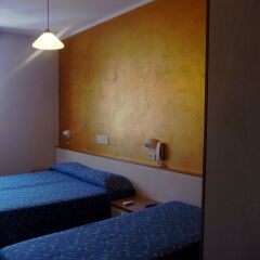 Hotel Azzurra Римини комната для гостей