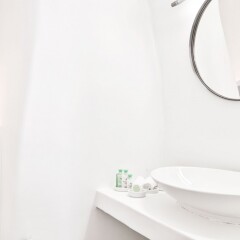 Отель Kirini Santorini ванная