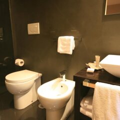 Отель Campo Marzio Luxury Suites ванная фото 2