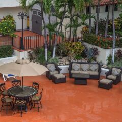 Отель San Marino Vallarta Centro Beach Front Пуэрто-Вальярта парковка