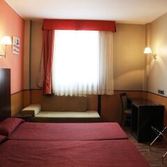 Hotel Ronda Lesseps сейф в номере