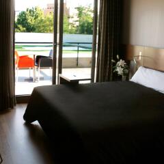 Hotel Tach Madrid Airport комната для гостей