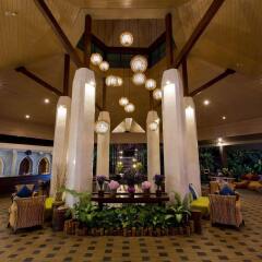 Отель Mandarava Resort and Spa Karon Beach интерьер отеля