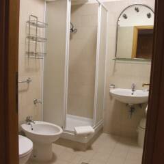 Отель Nazional Rooms ванная