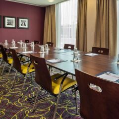 Отель Hampton by Hilton Luton Airport фото 2