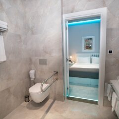 Отель Metro Hotel Tirana Албания, Тирана - отзывы, цены и фото номеров - забронировать отель Metro Hotel Tirana онлайн ванная фото 2