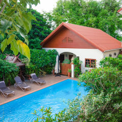Отель Namphung Phuket с домашними животными