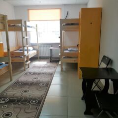 Гостиница Hostel Mors в Тюмени 1 отзыв об отеле, цены и фото номеров - забронировать гостиницу Hostel Mors онлайн Тюмень комната для гостей фото 4