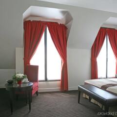 Plaza Tour Eiffel Hotel комната для гостей фото 3